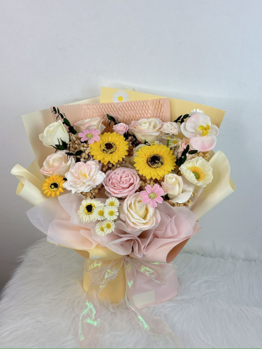 12 Stalks Graduation Mix Soap Sunflower Bouquet (Pink and cream)