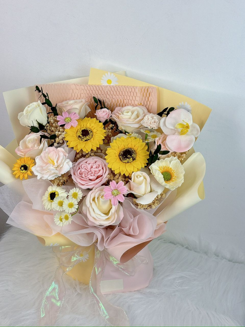 12 Stalks Graduation Mix Soap Sunflower Bouquet (Pink and cream)