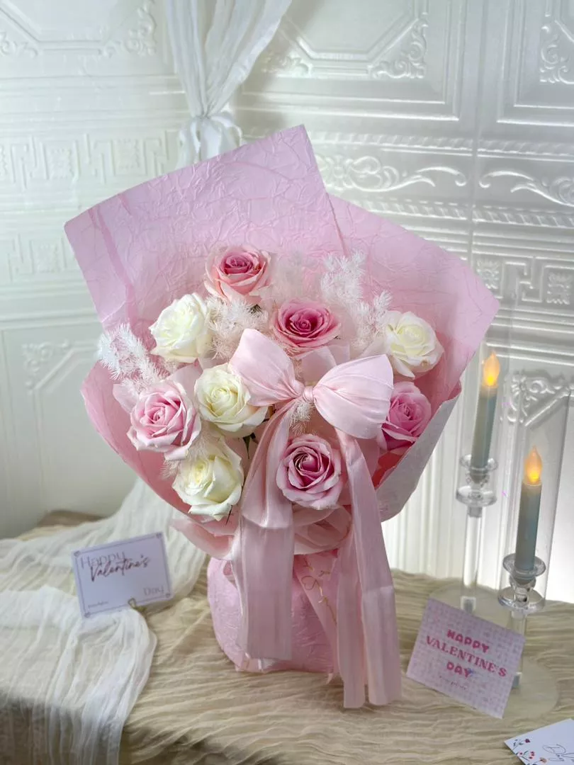 [Valentine's Day 2026] 9 stalks Fresh Flower Bouquet with silk ribbon (VF01)