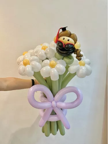 Balloon Flower Bouquet | Graduation 8 Stalks