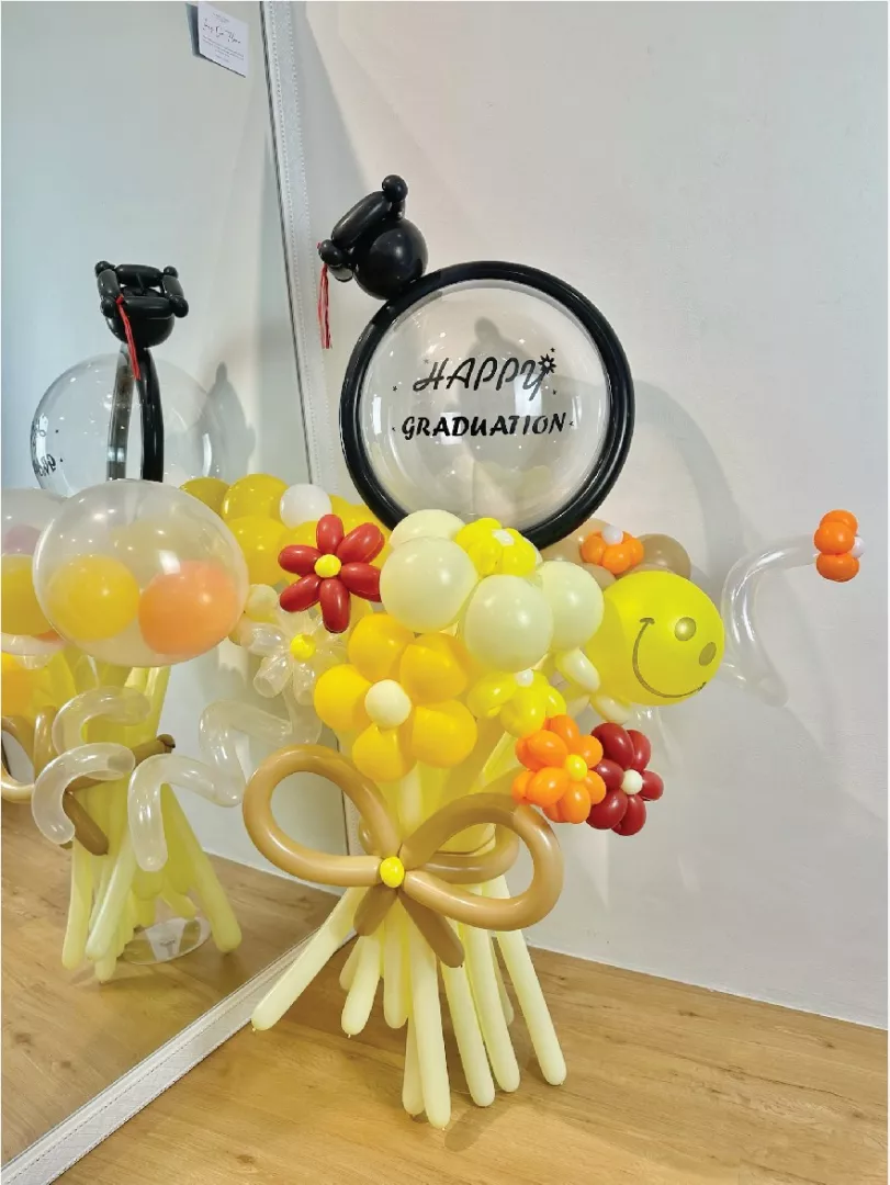 Balloon Flower Bouquet | Graduation 12 Stalks Mix