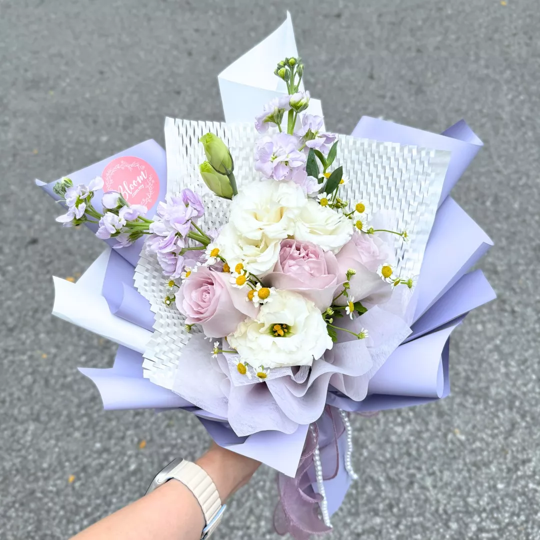 Valentine Hand Bouquet 03