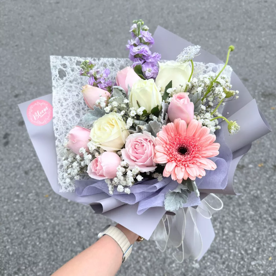 Valentine Hand Bouquet 05