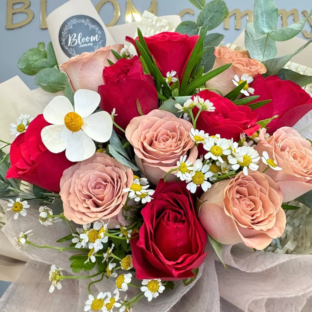 Valentine Hand Bouquet 08