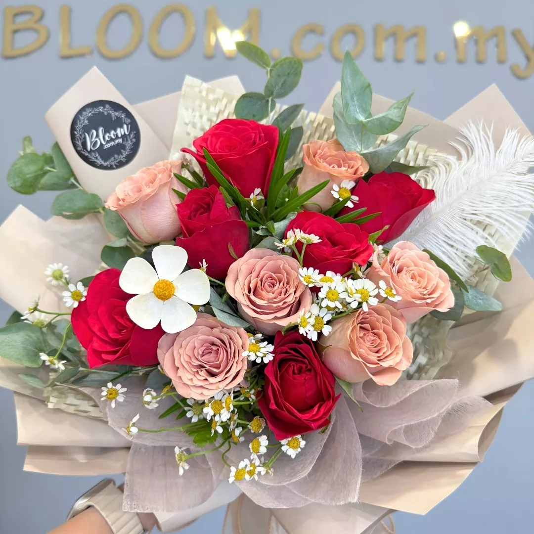 Valentine Hand Bouquet 08