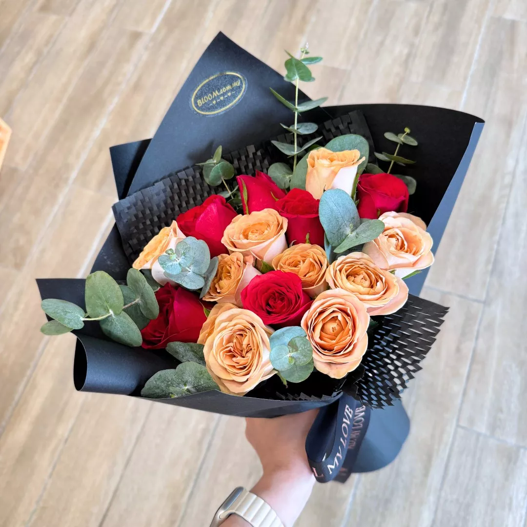 Valentine Hand Bouquet 11