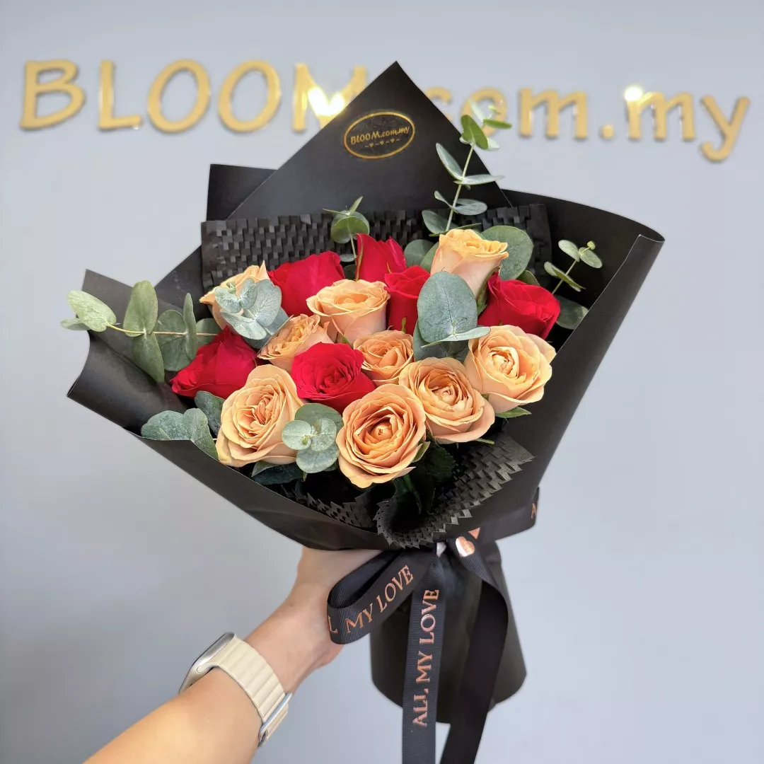 Valentine Hand Bouquet 11