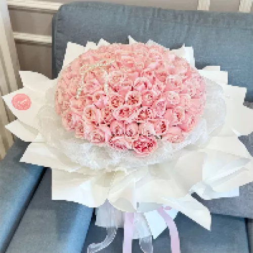 Valentine Hand Bouquet 12