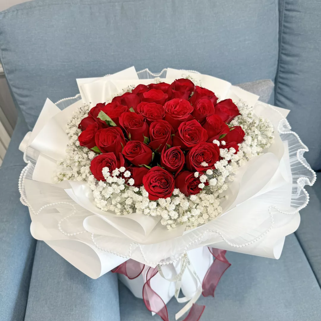 Valentine Hand Bouquet 16