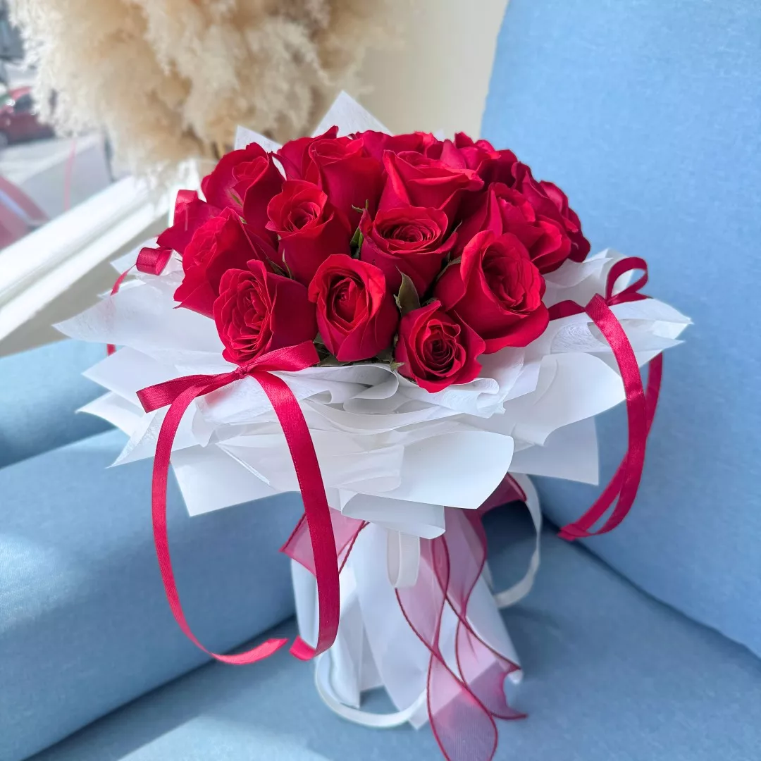 Valentine Hand Bouquet 17