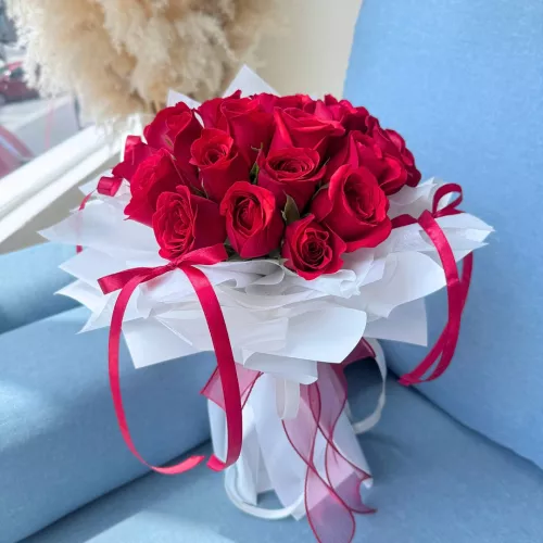 Valentine Hand Bouquet 17