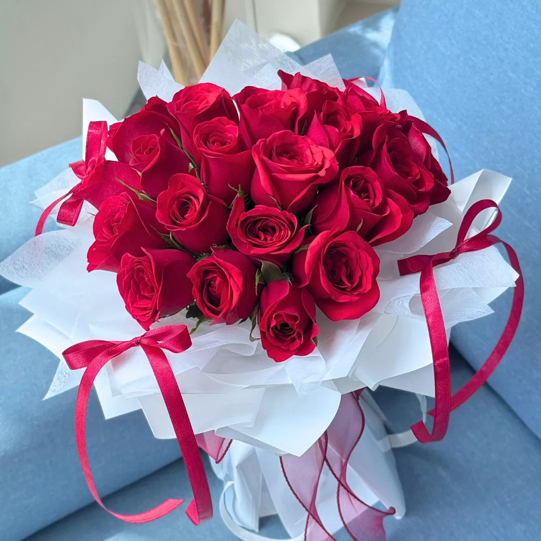 Valentine Hand Bouquet 17