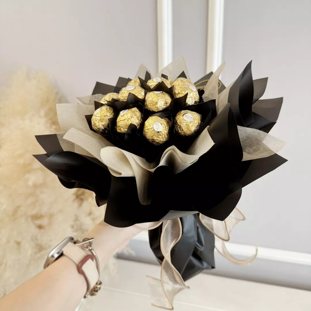 Valentine Ferrero Rocher Bouquet 01
