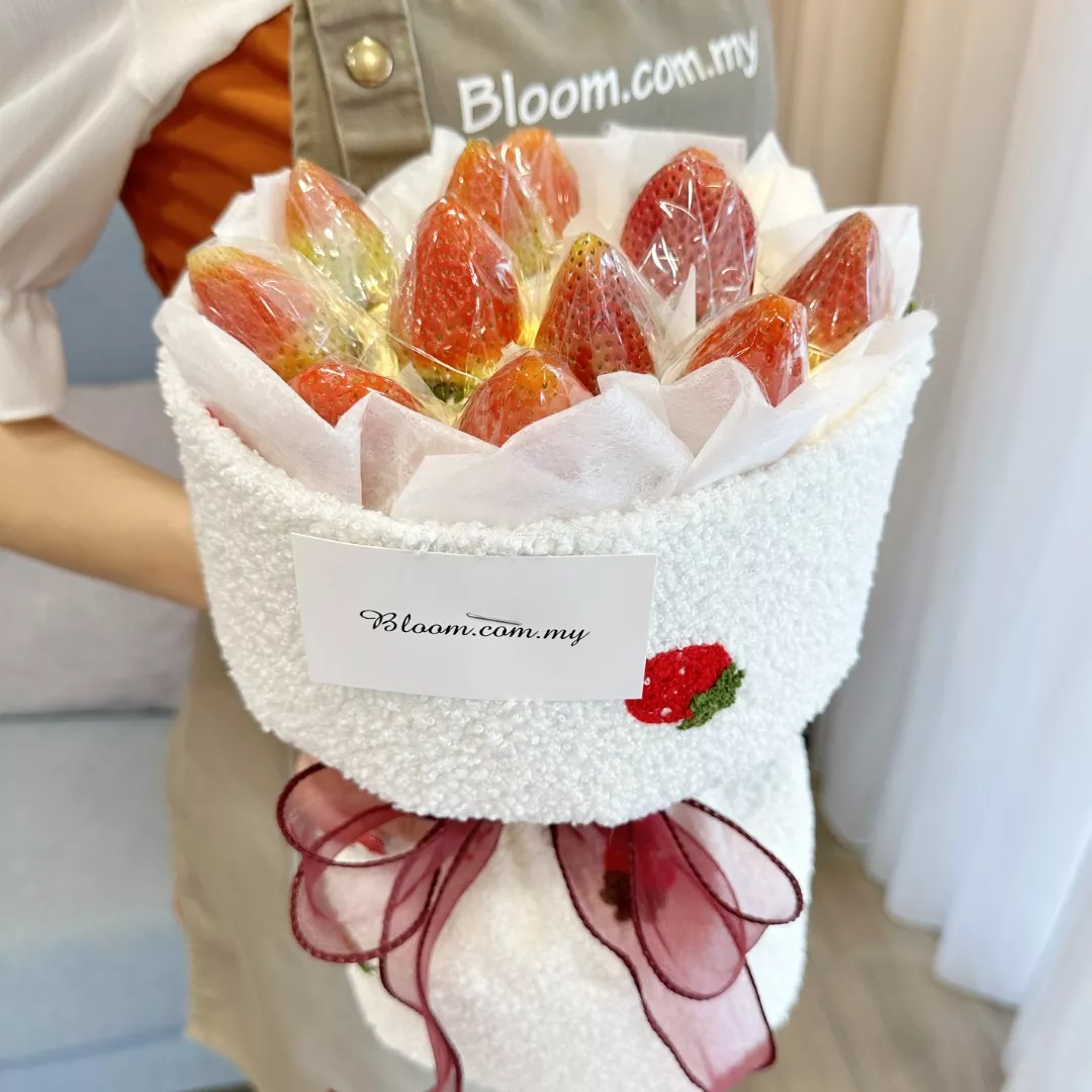 Valentine Strawberry Bouquet 01