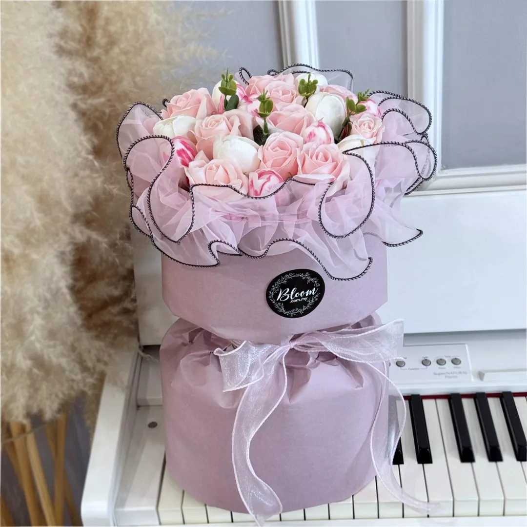  Valentine Soap Bouquet 24