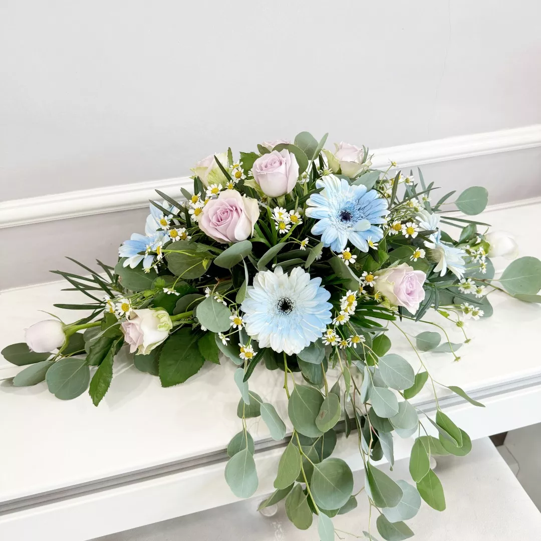 Table Flowers Arrangement 02