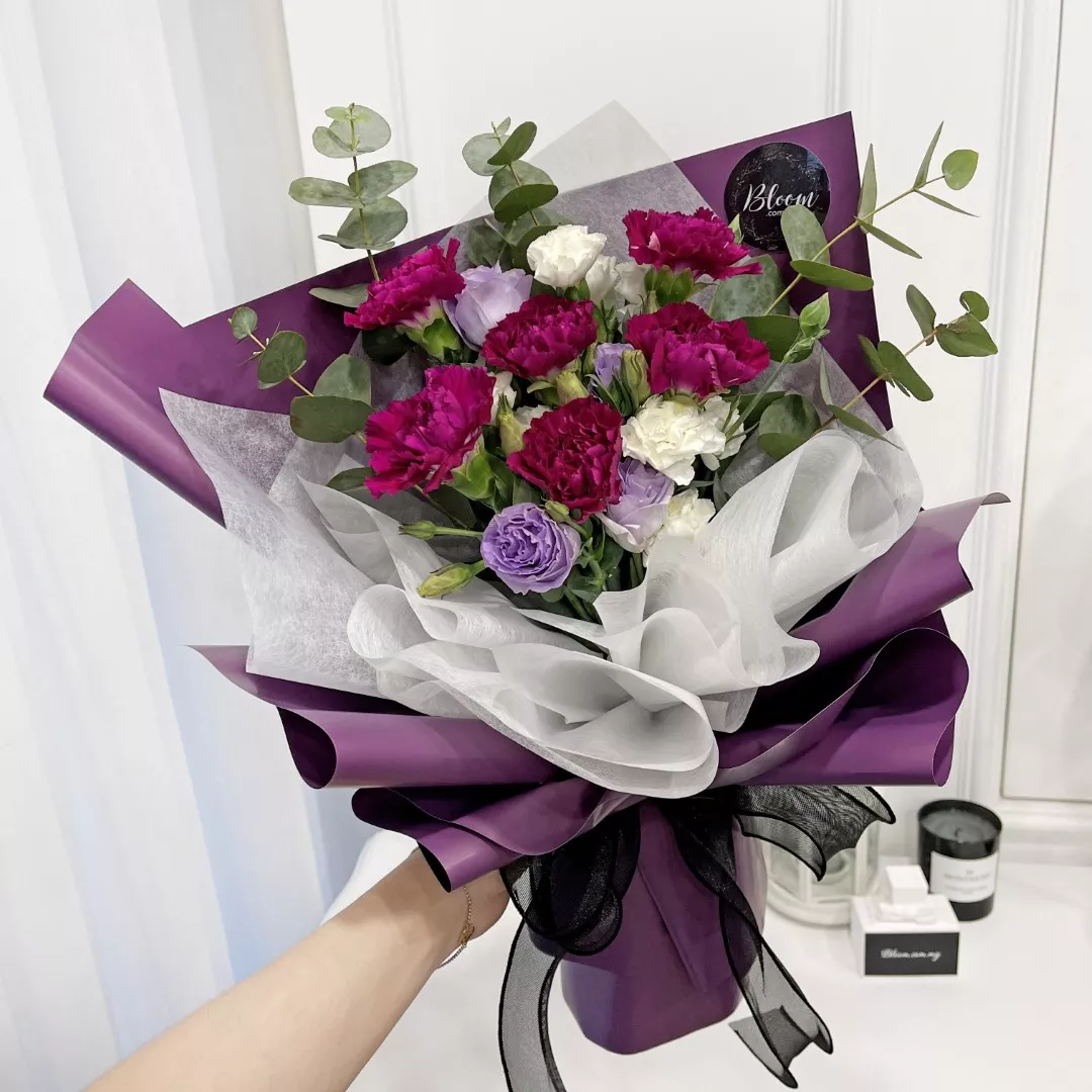 Carnation Hand Bouquet 03