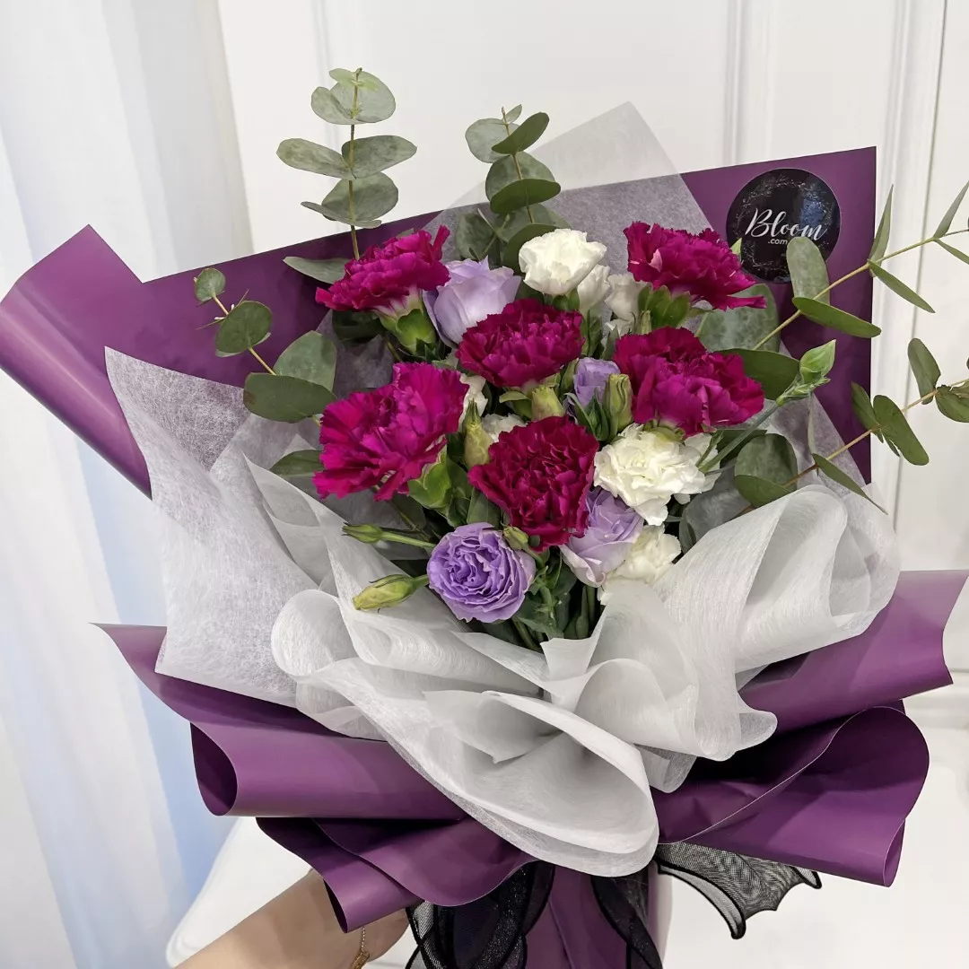 Carnation Hand Bouquet 03