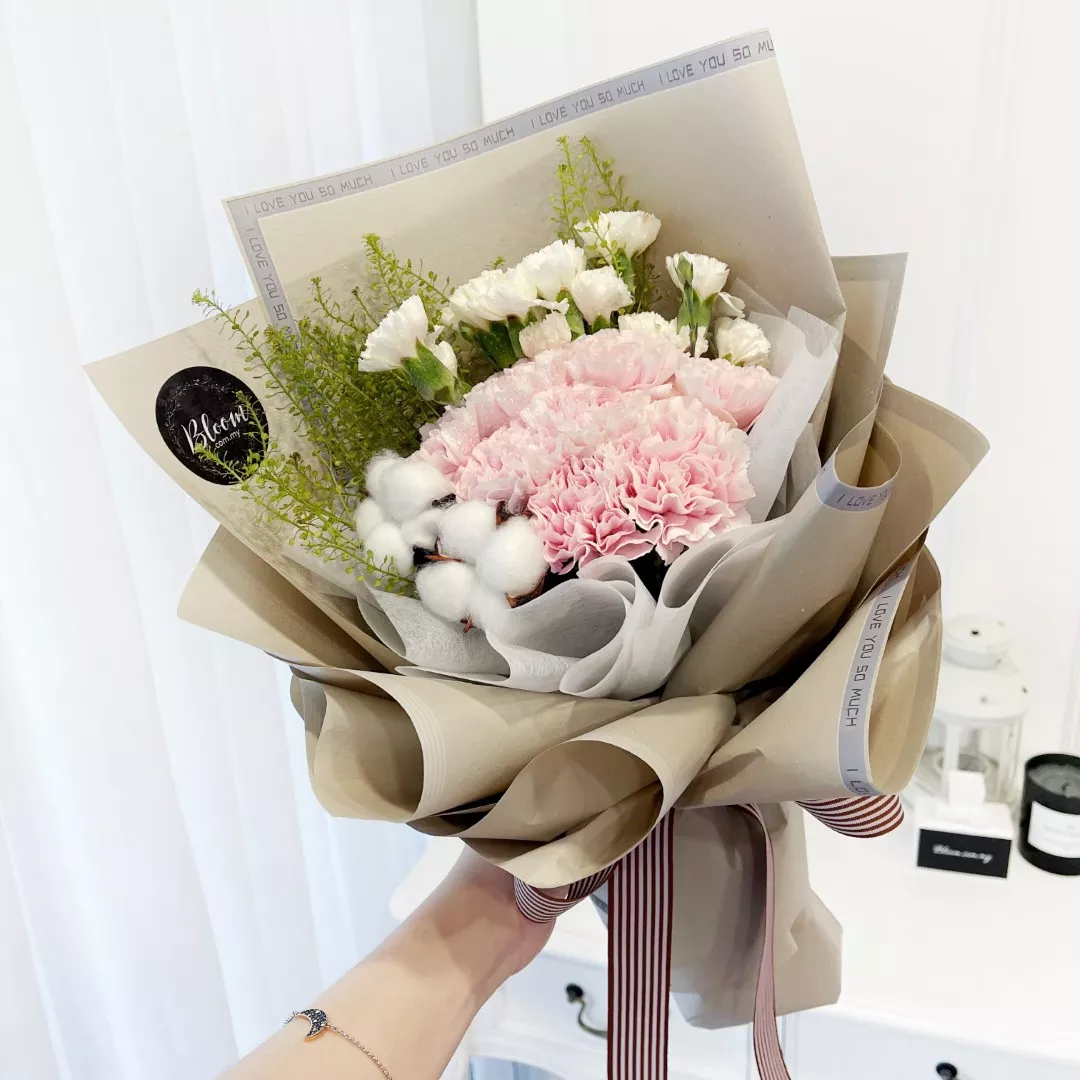 Carnation Hand Bouquet 07