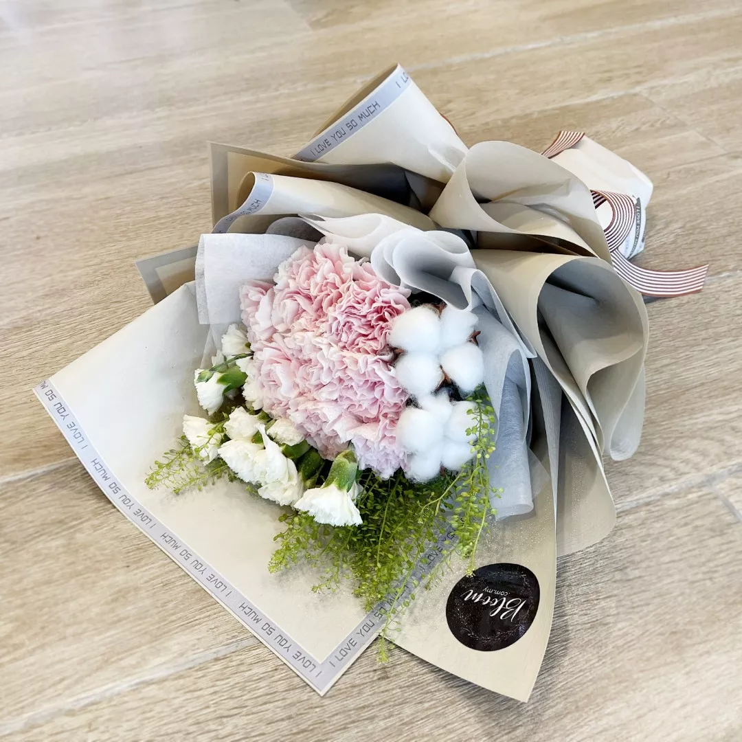 Carnation Hand Bouquet 07