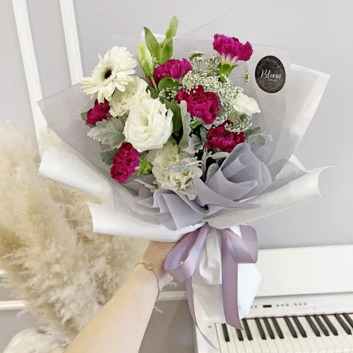 Carnation Hand Bouquet 08