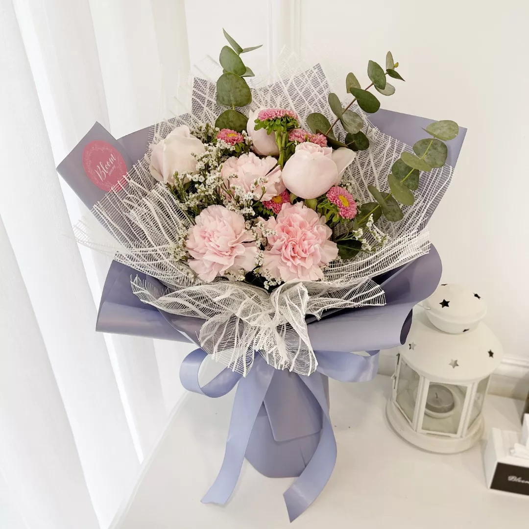 Carnation Hand Bouquet 11