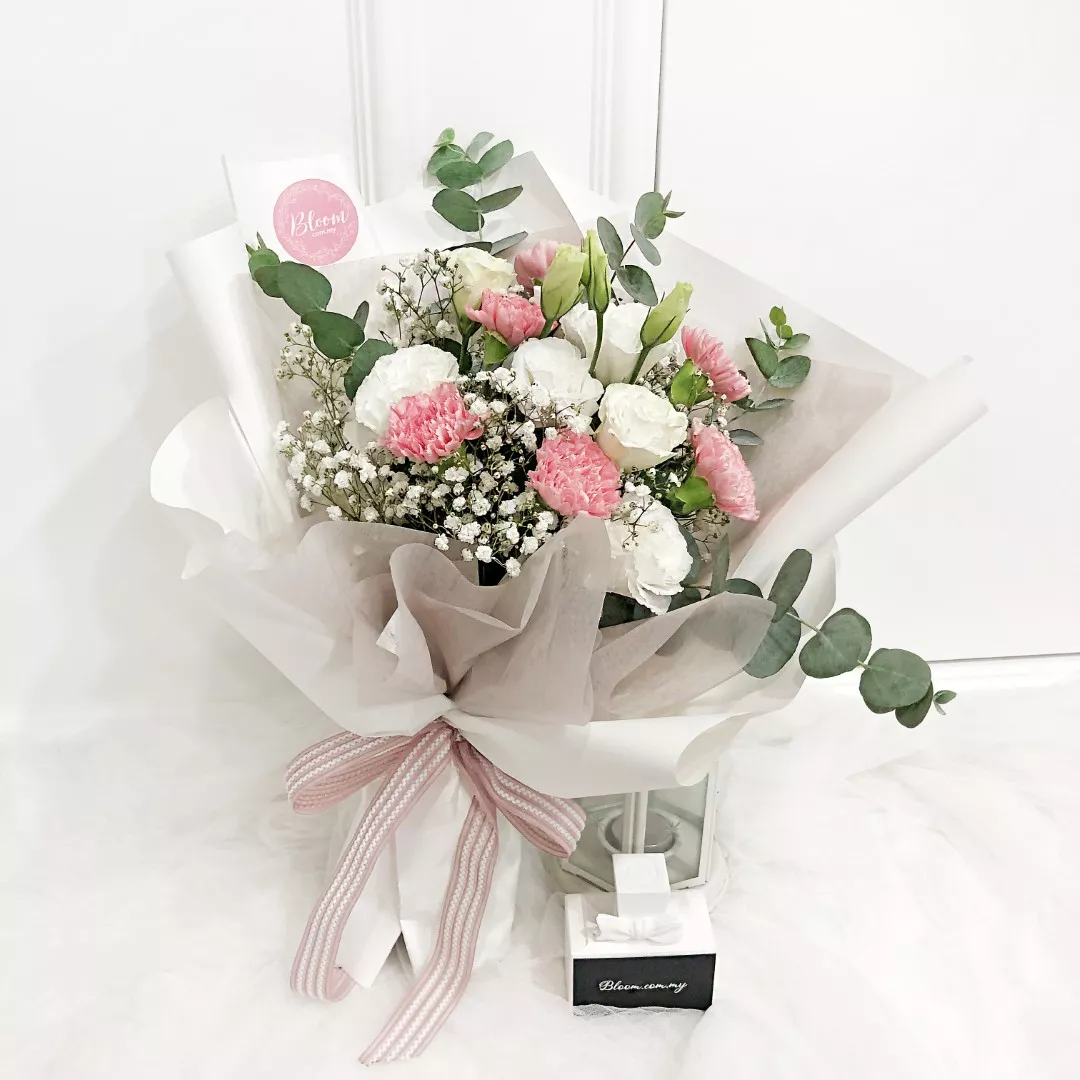 Carnation Hand Bouquet 15