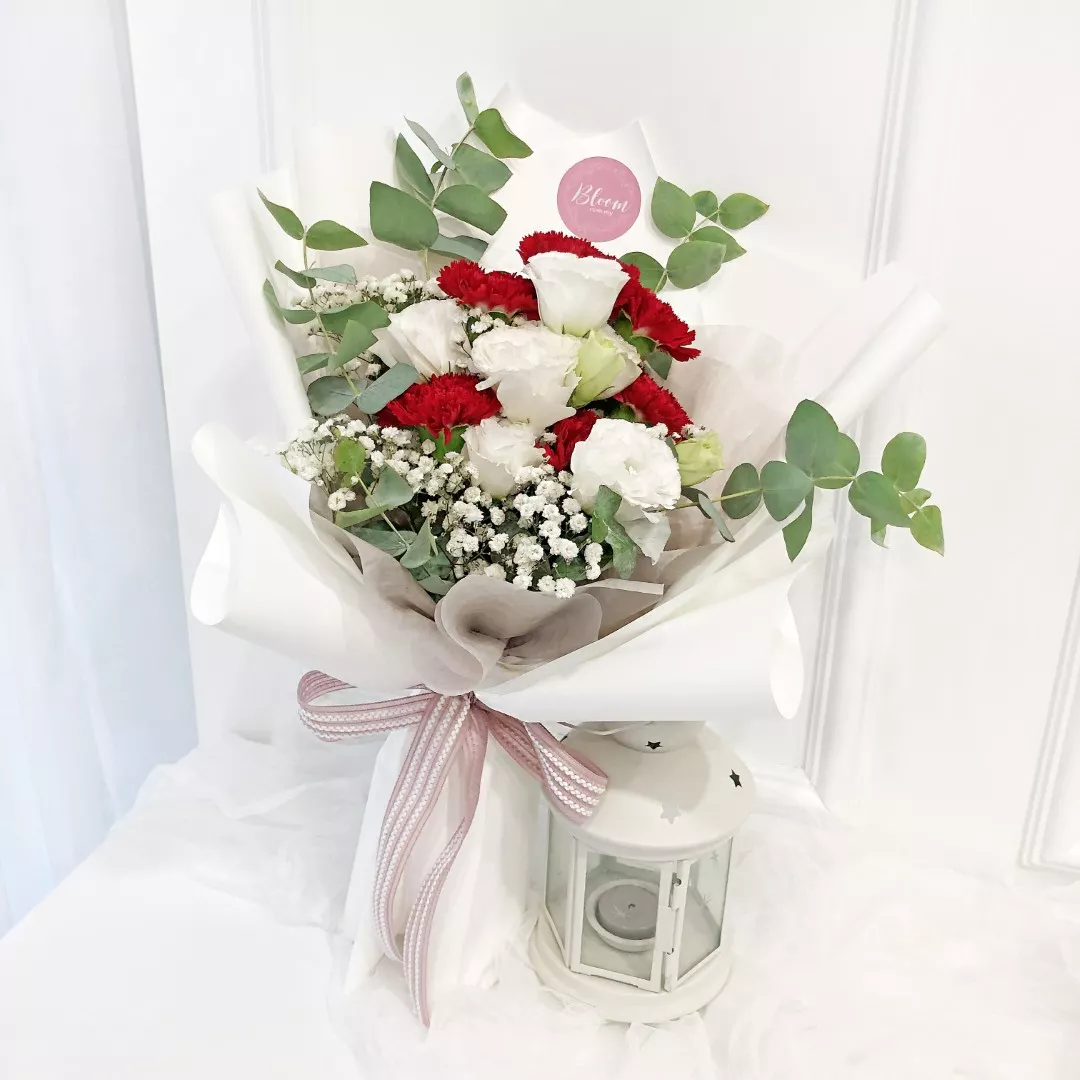 Carnation Hand Bouquet 15