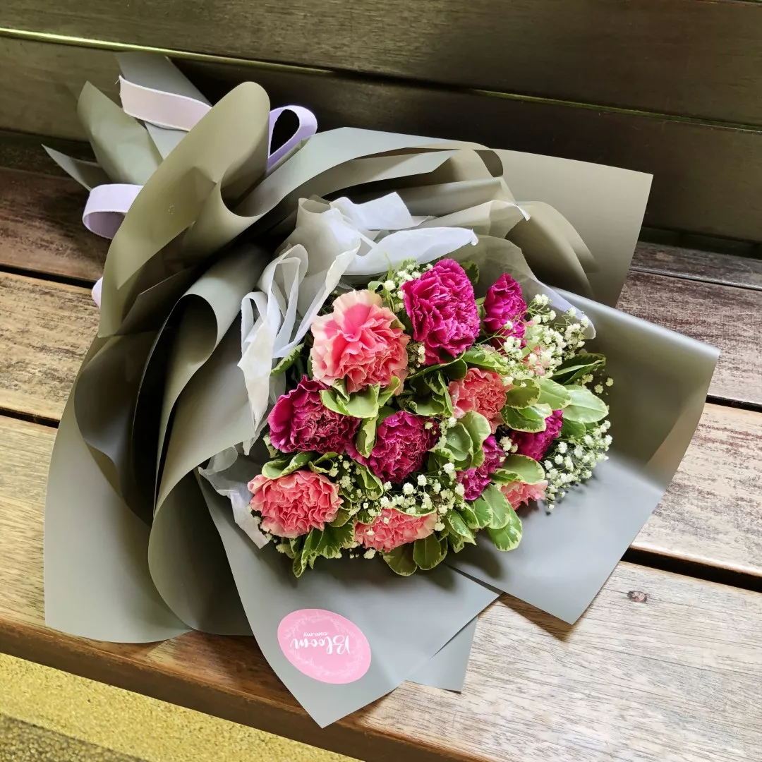 Carnation Hand Bouquet 18