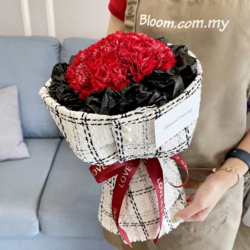 Carnation Hand Bouquet 20