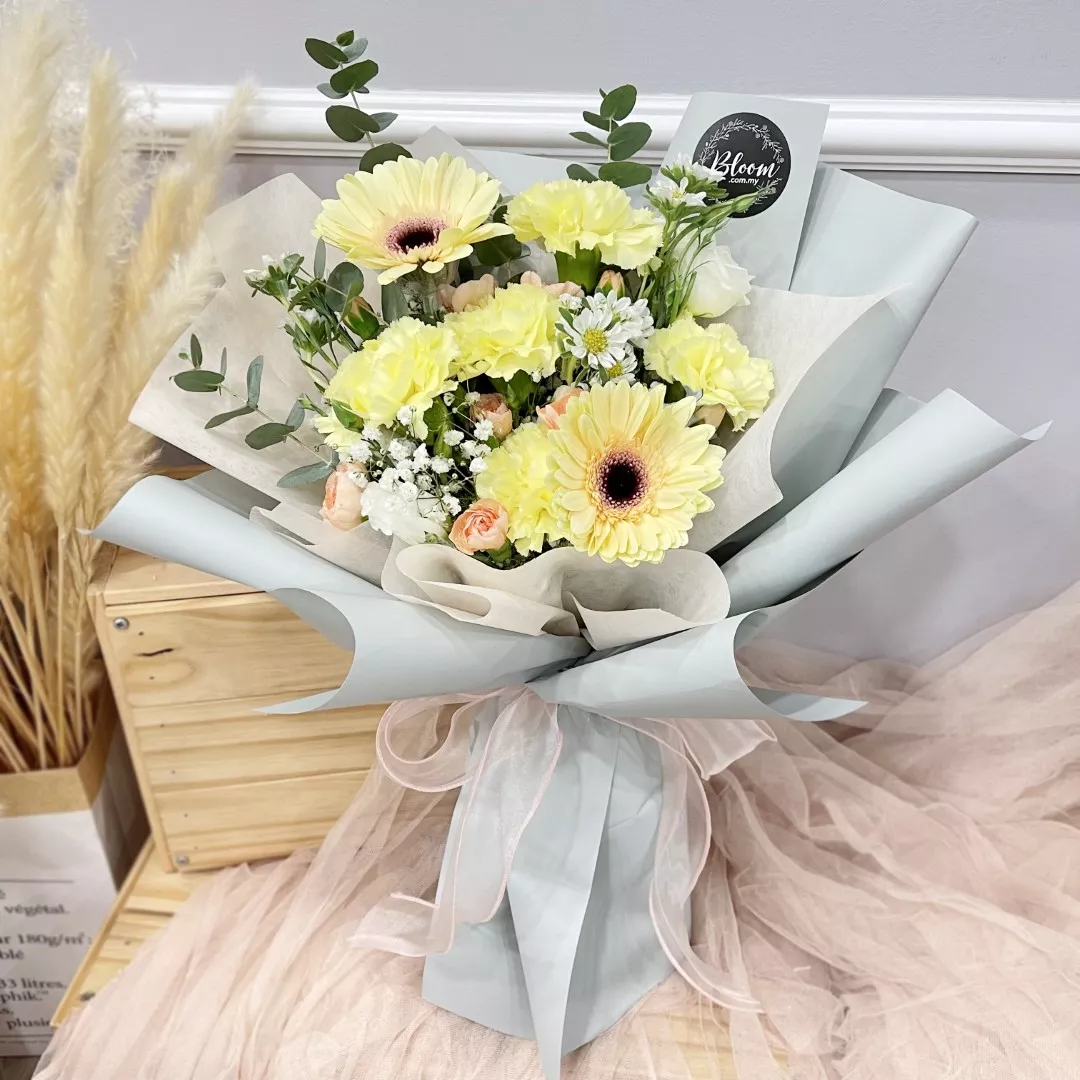 Carnation Hand Bouquet 23