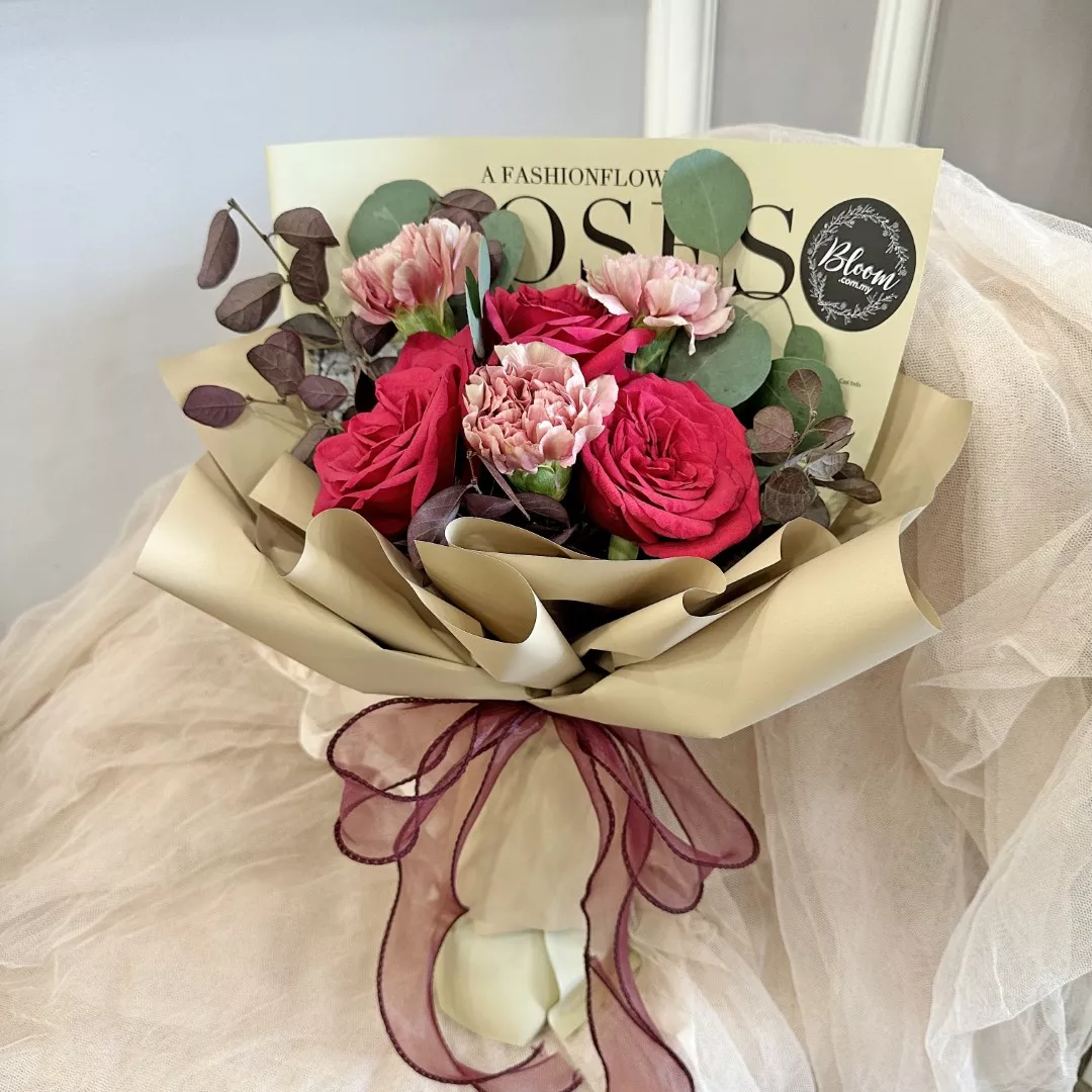 Carnation Hand Bouquet 26