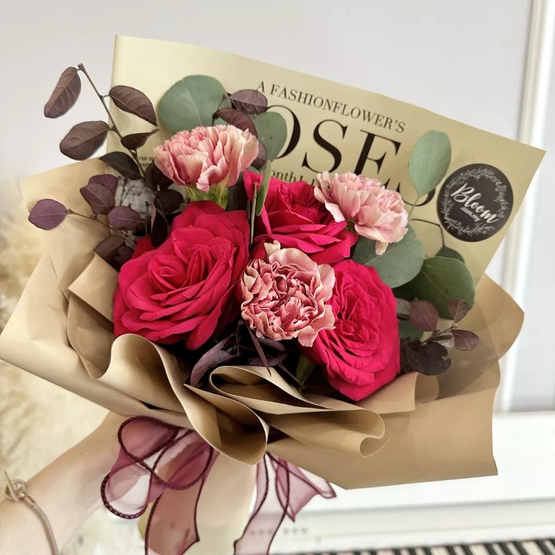 Carnation Hand Bouquet 26