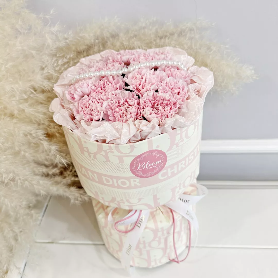 Carnation Hand Bouquet 32