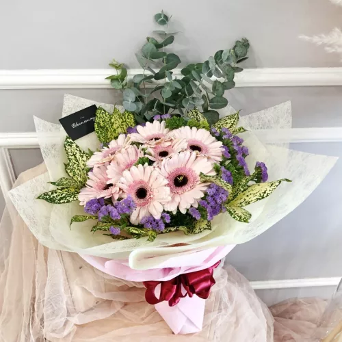Gerbera Hand Bouquet 07