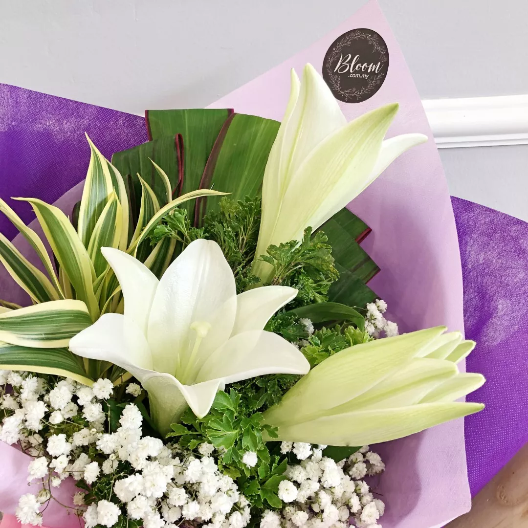 Lily Hand Bouquet 01