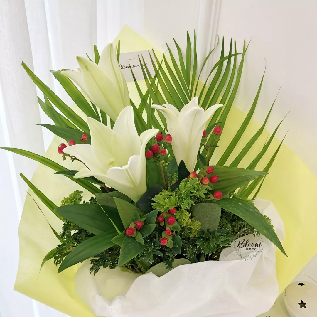 Lily Hand Bouquet 02