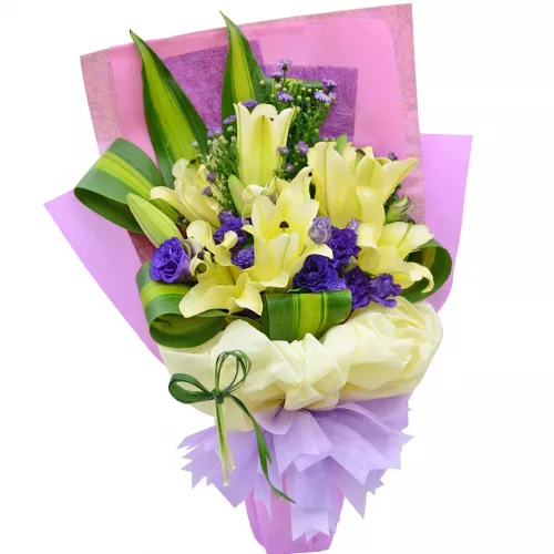 Lily Hand Bouquet 25