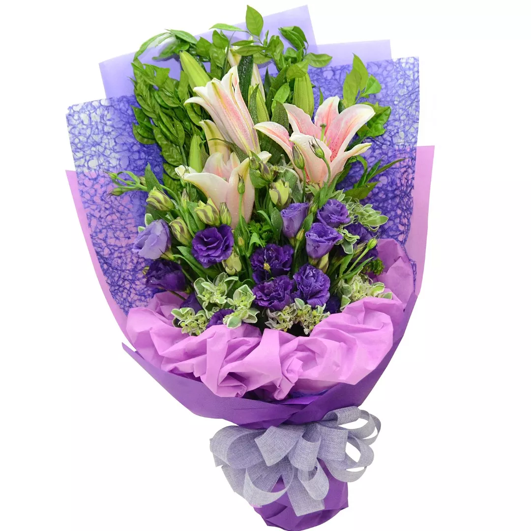 Lily Hand Bouquet 26