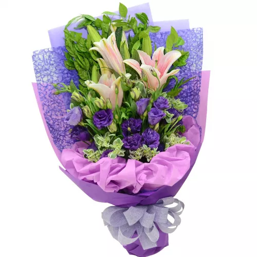 Lily Hand Bouquet 26