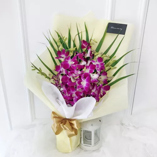 Orchid Hand Bouquet 03