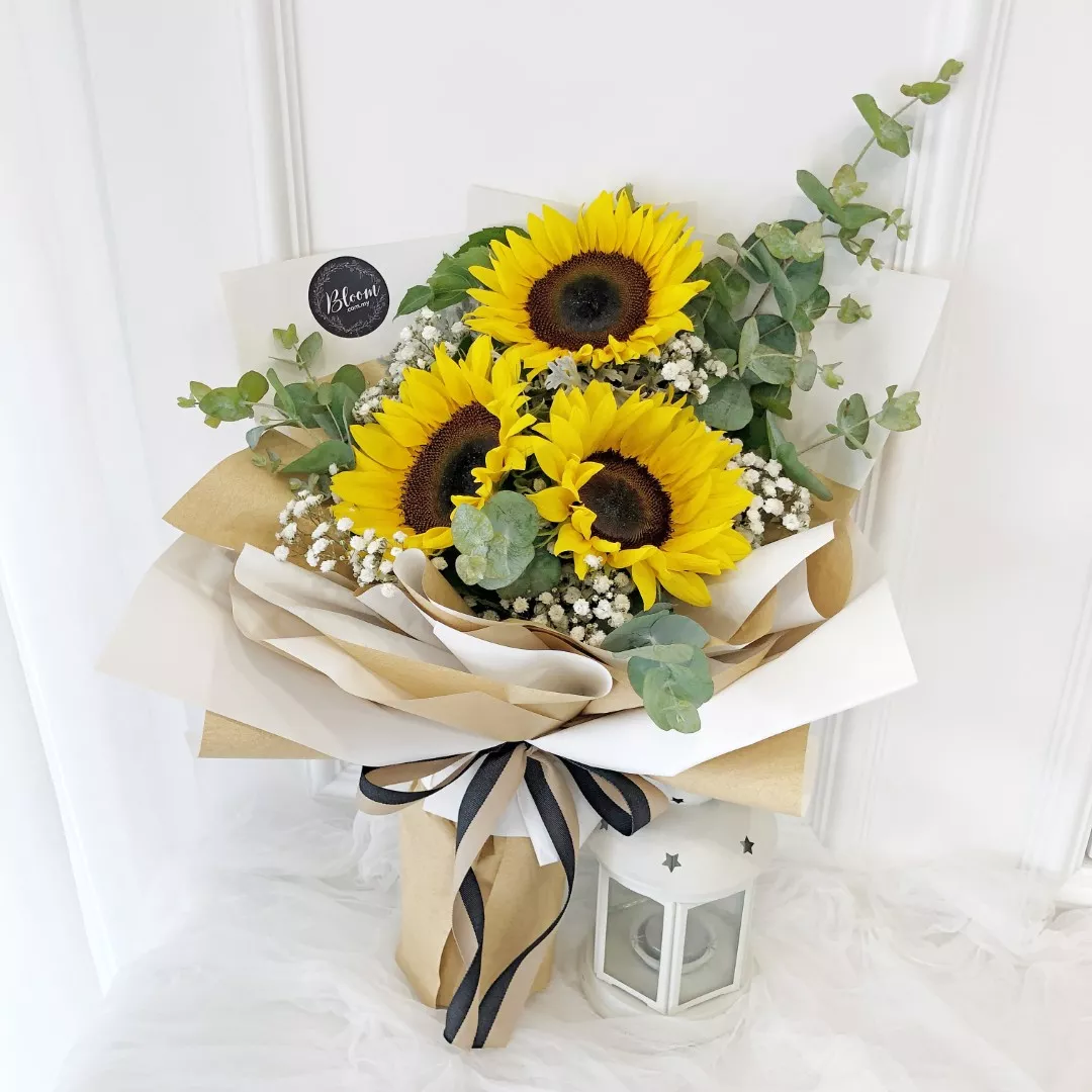 Sunflower Hand Bouquet 02