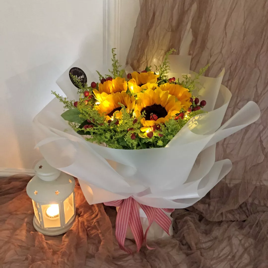 Sunflower Hand Bouquet 08