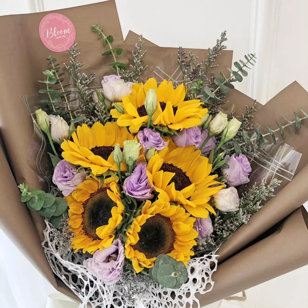 Sunflower Hand Bouquet 09