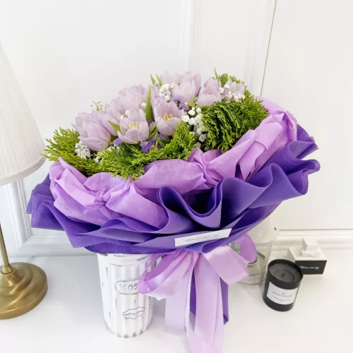 Tulip Hand Bouquet 03