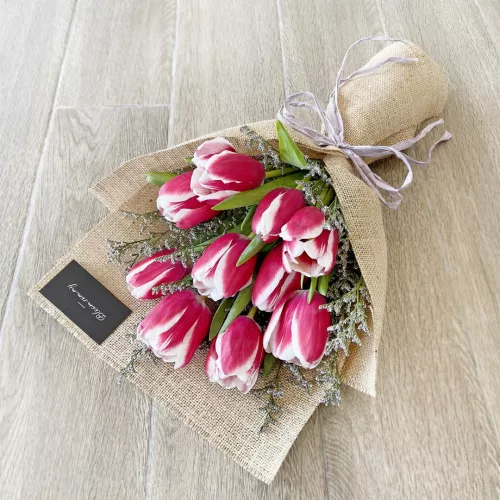 Tulip Hand Bouquet 10