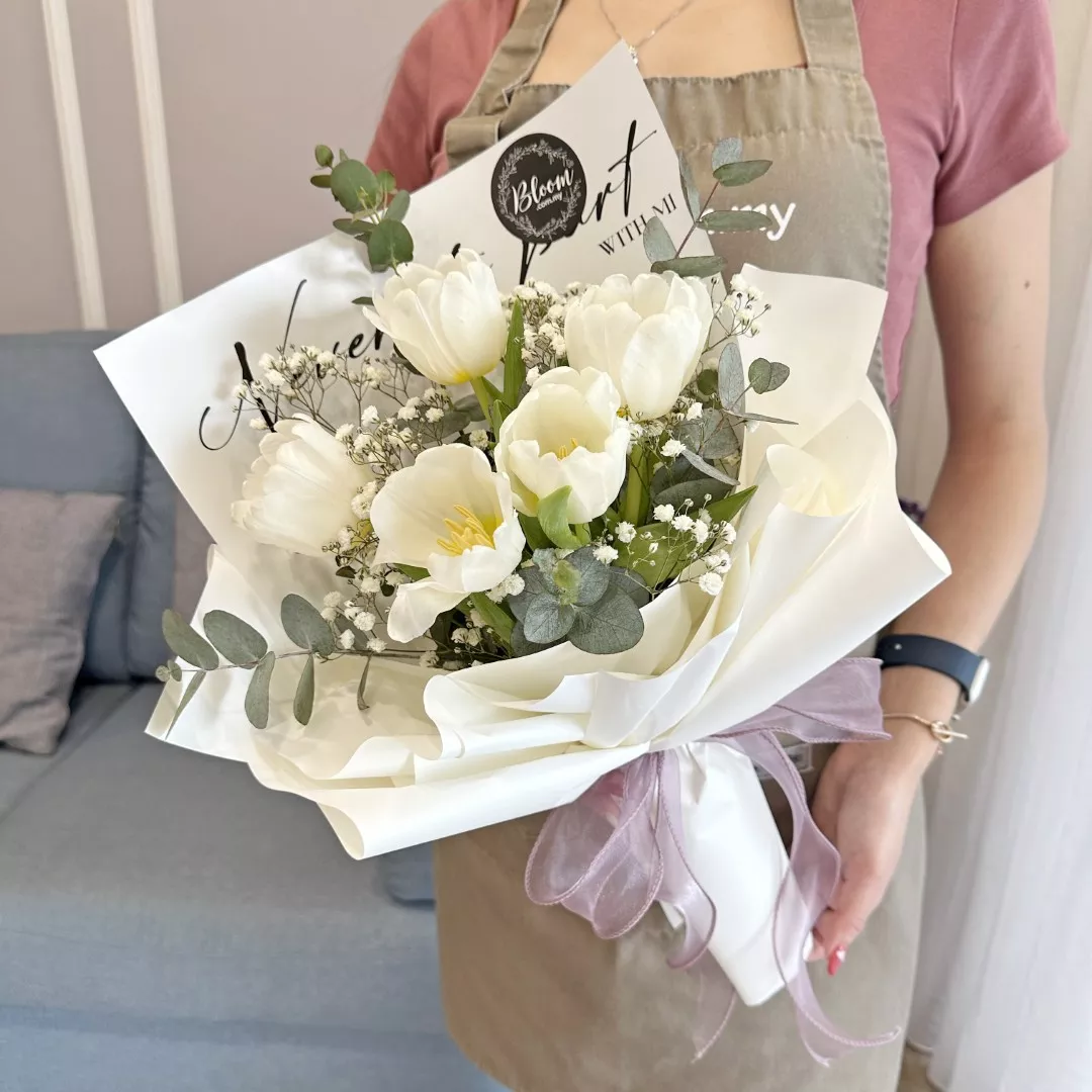 Tulip Hand Bouquet 20