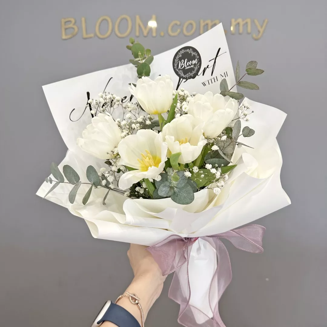 Tulip Hand Bouquet 20