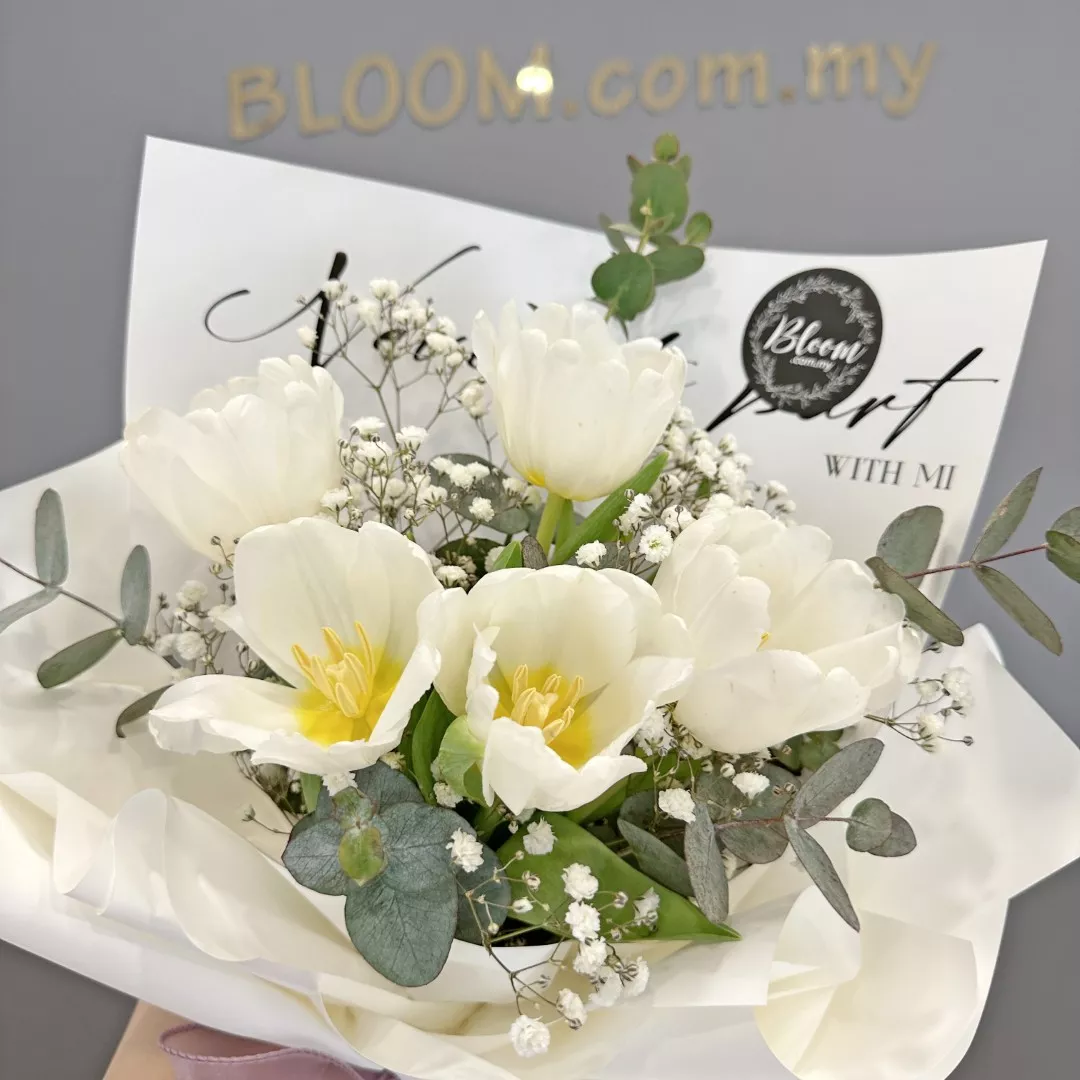 Tulip Hand Bouquet 20