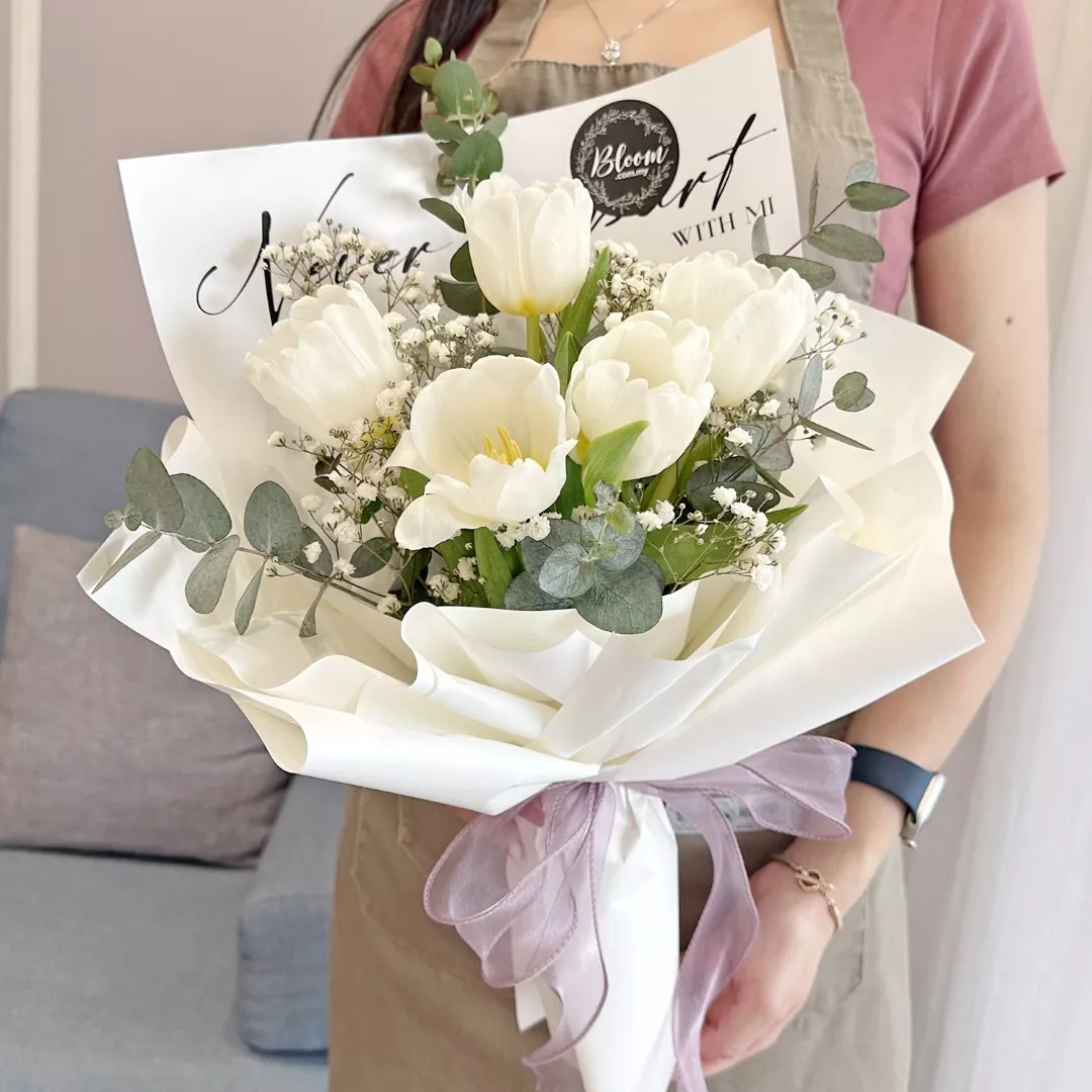 Tulip Hand Bouquet 20